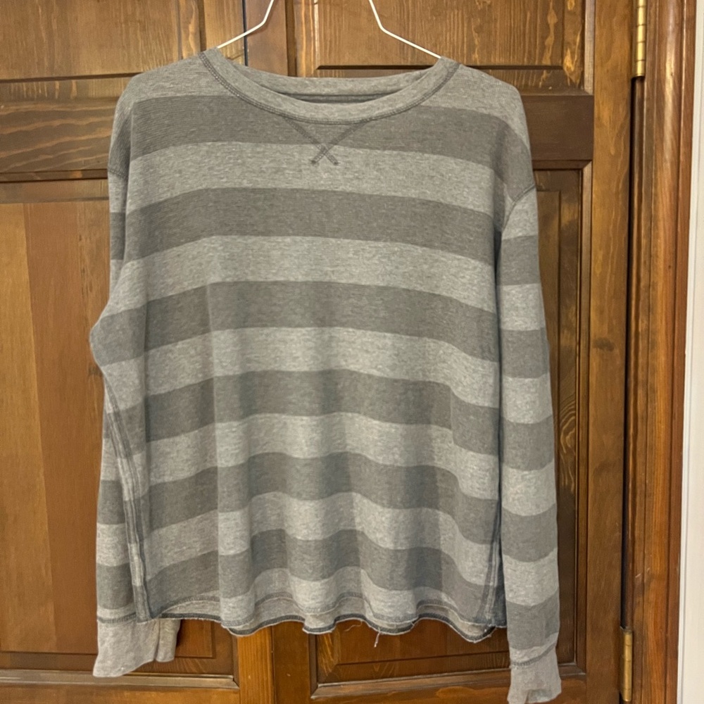 Round neck thermal shirt size XXL gray stripes